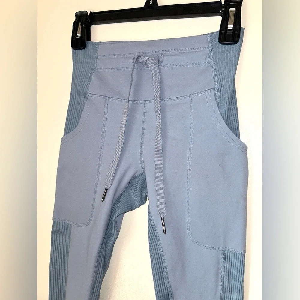 Glyder XS High-Waisted‎ Ice Blue Shape Leggings Joggers Pockets Ribbed Panels